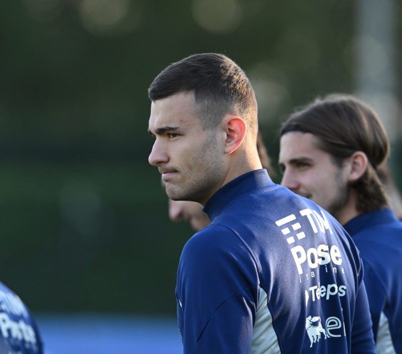 FLORENCE, ITALY - NOVEMBER 18: Alessandro Buongiorno of Italy looks on during a Italy training session at Centro Tecnico Federale di Coverciano on November 18, 2023 in Florence, Italy. (Photo by Claudio Villa/Getty Images)