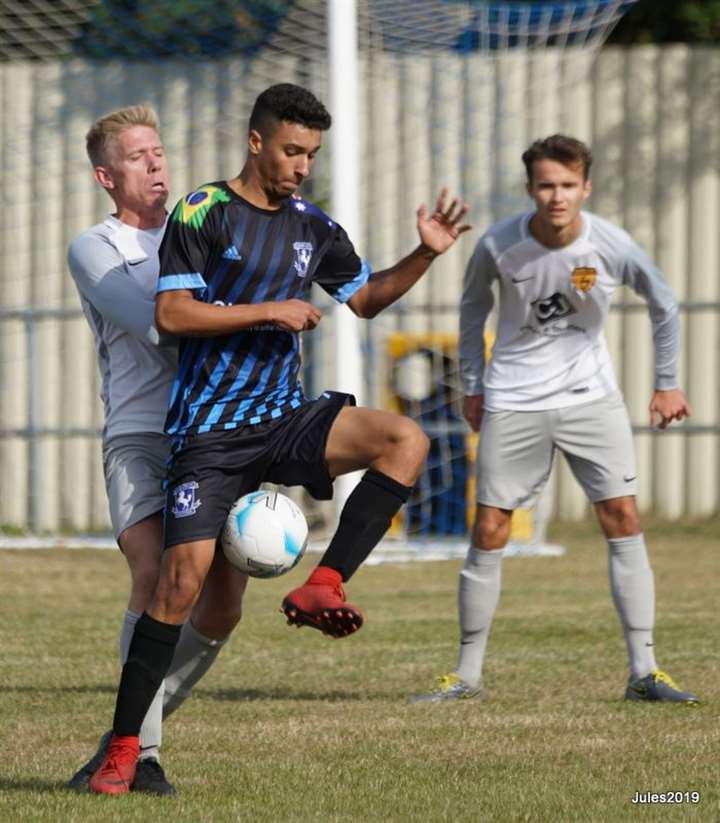 20-goal ex-Arsenal striker in talks to play in English 14th tier 3 Gilberto Silva Jr. plays for Gillingham Town (Photo via KentOnline)