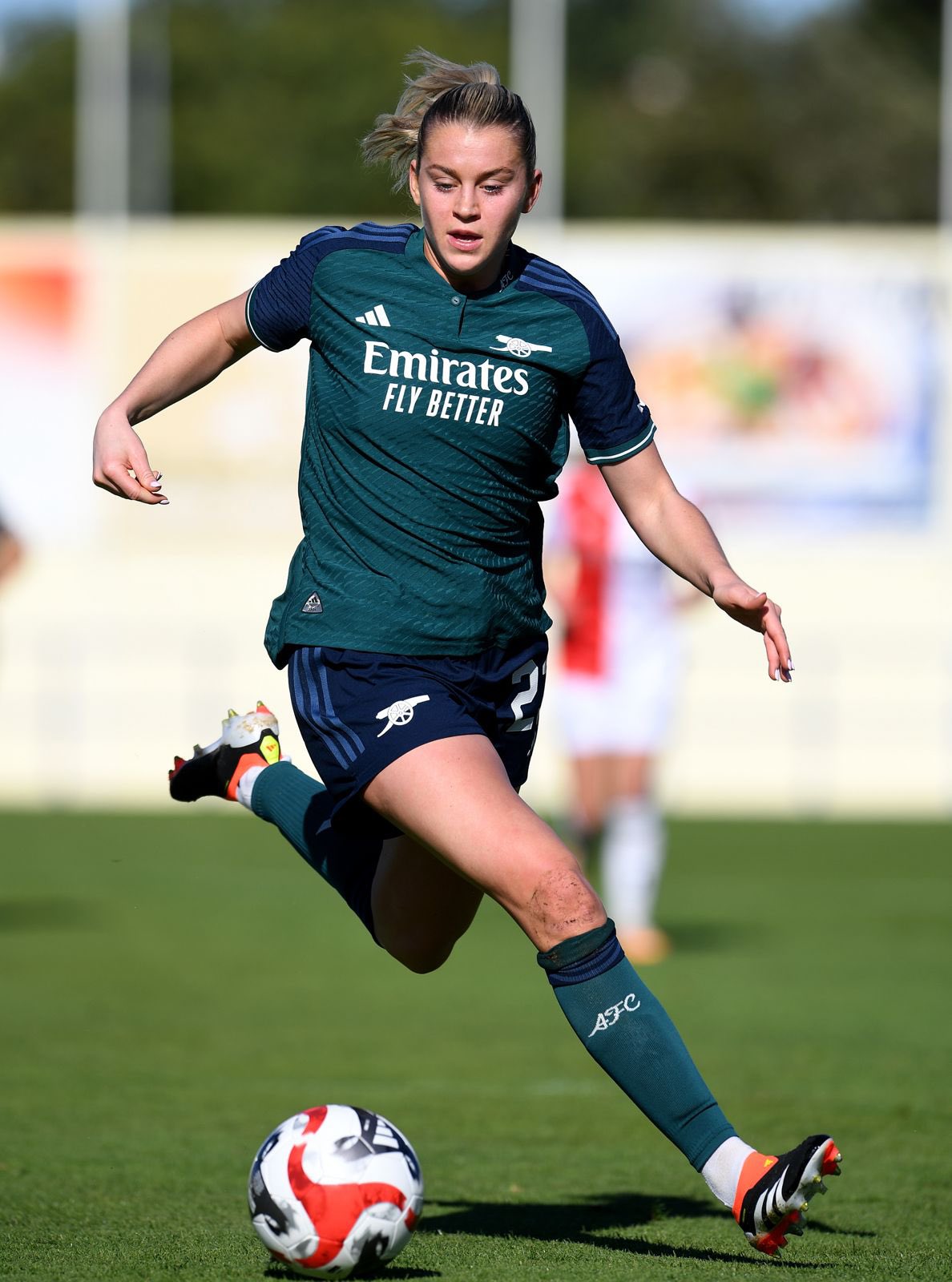 Arsenal start year with 2 transfers and 3-0 win against Feyenoord 1 alessia russo arsenal women green kit portugal