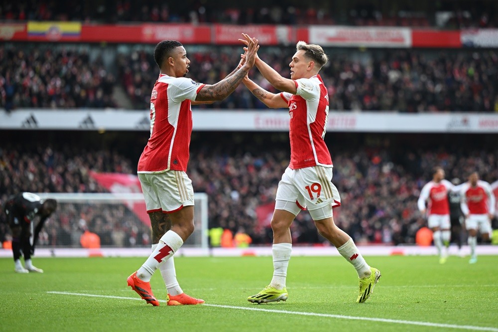 Leandro Trossard's first year at Arsenal: A dream fulfilled 2 LONDON, ENGLAND: Leandro Trossard of Arsenal celebrates with teammate Gabriel Jesus after scoring his team's third goal during the Premier League match between Arsenal FC and Crystal Palace at Emirates Stadium on January 20, 2024. (Photo by Shaun Botterill/Getty Images)