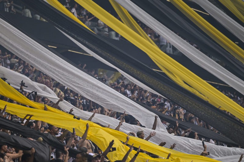 BELO HORIZONTE, BRAZIL - NOVEMBER 26: Fans of Atletico Mineiro before a match between Atletico Mineiro and Gremio as part of Brasileirao 2023 at Ar...