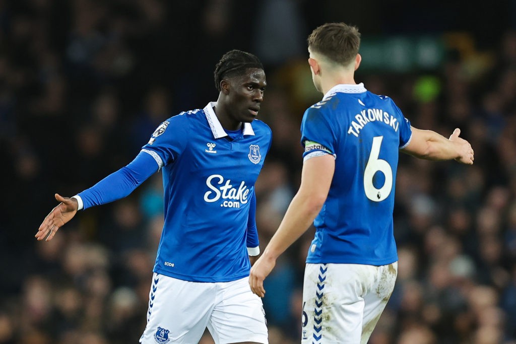 Arsenal make contact with Everton over £50m target 4 LIVERPOOL, ENGLAND - FEBRUARY 19: Amadou Onana of Everton celebrates scoring his team's first goal with teammate James Tarkowski during the Premier League match between Everton FC and Crystal Palace at Goodison Park on February 19, 2024 in Liverpool, England. (Photo by Matt McNulty/Getty Images)