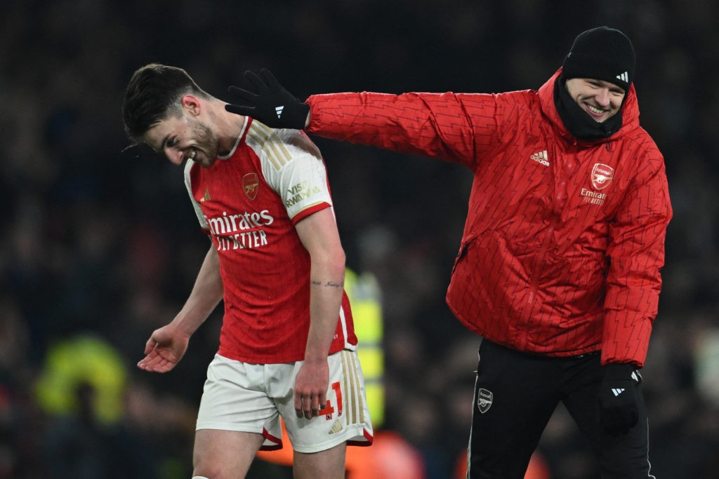 Ramsdale to Chelsea? The transfer saga that "isn't working" right now 2 Arsenal's English goalkeeper #01 Aaron Ramsdale (R) and Arsenal's English midfielder #41 Declan Rice (L) celebrate on the pitch after the English Premier League football match between Arsenal and Newcastle United at the Emirates Stadium in London on February 24, 2024. Arsenal won the game 4-1. (Photo by JUSTIN TALLIS/AFP via Getty Images)