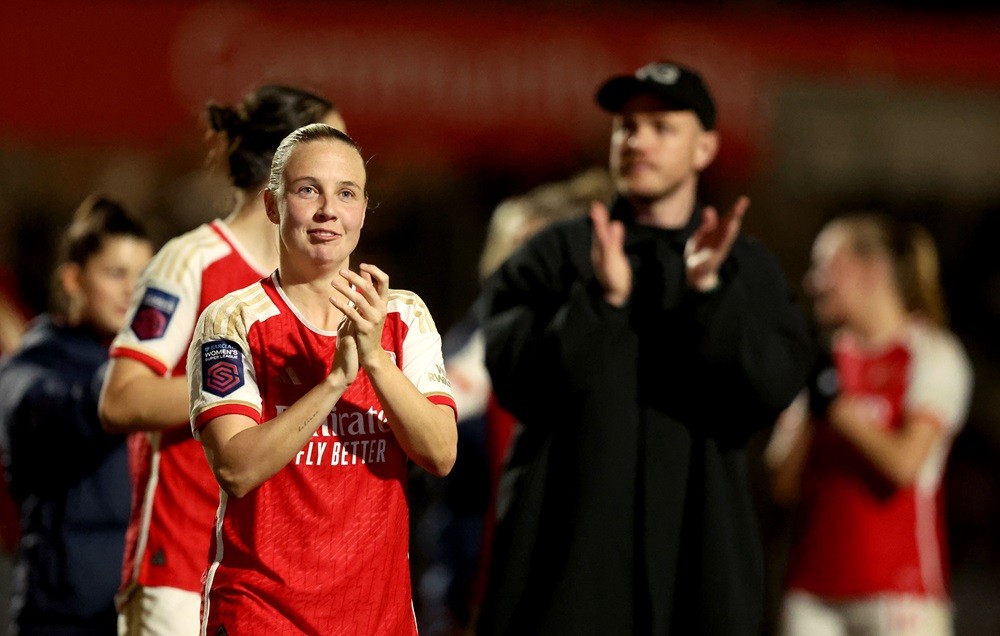 DARTFORD, ENGLAND: Beth Mead of Arsenal applauds the fans after the FA Women's Continental Tyres League Cup Quarter Final match between London City...