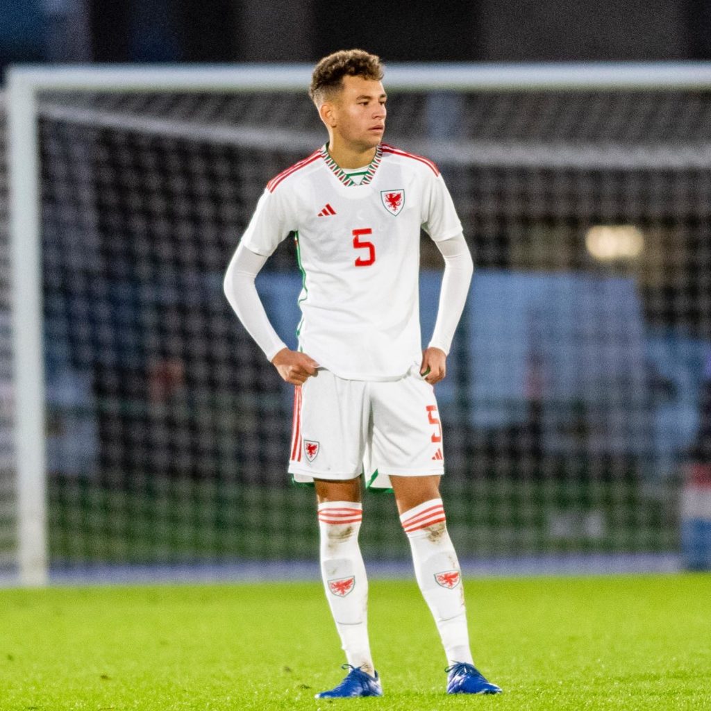 Brayden Clarke with Wales u17s (Photo via Clarke on Instagram)