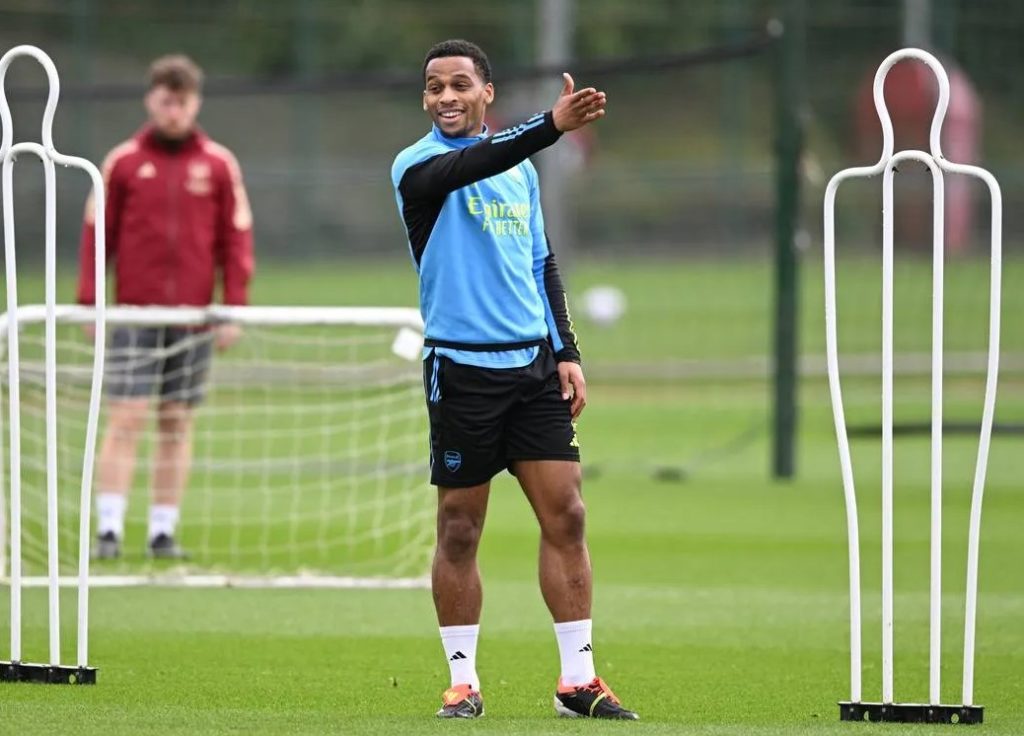 Jurrien Timber in training with the Arsenal first team (Photo via Arsenal.com)