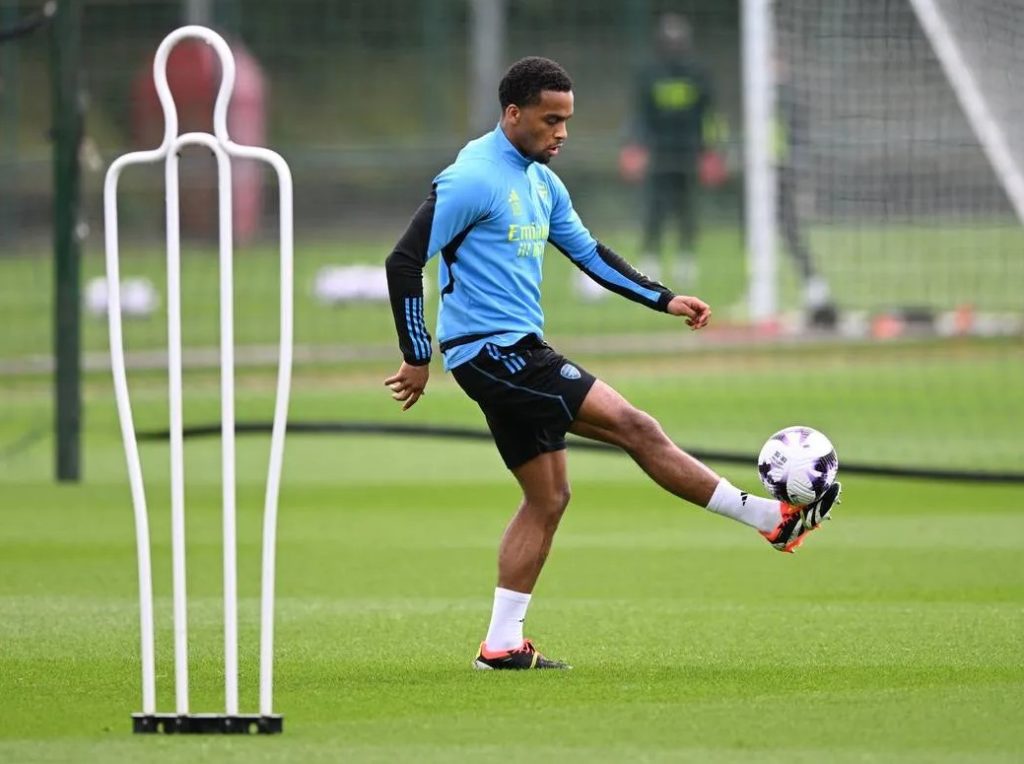 Jurrien Timber in training with the Arsenal first team (Photo via Arsenal.com)