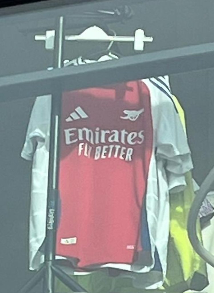 Arsenal 2024/25 home kit leak (Photo via Team News and Ticks on Twitter)