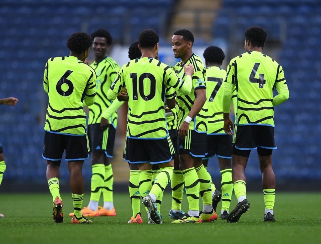 Jurrien Timber celebrates his goal for the Arsenal u21s (Photo via Arsenal Academy on Twitter)