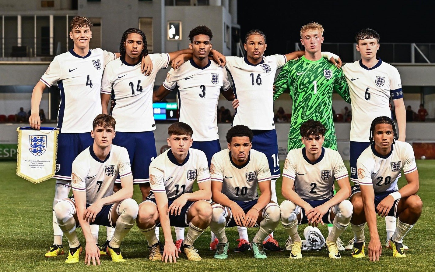 Ethan Nwaneri (#10) with the England u17s (Photo via England on Instagram)