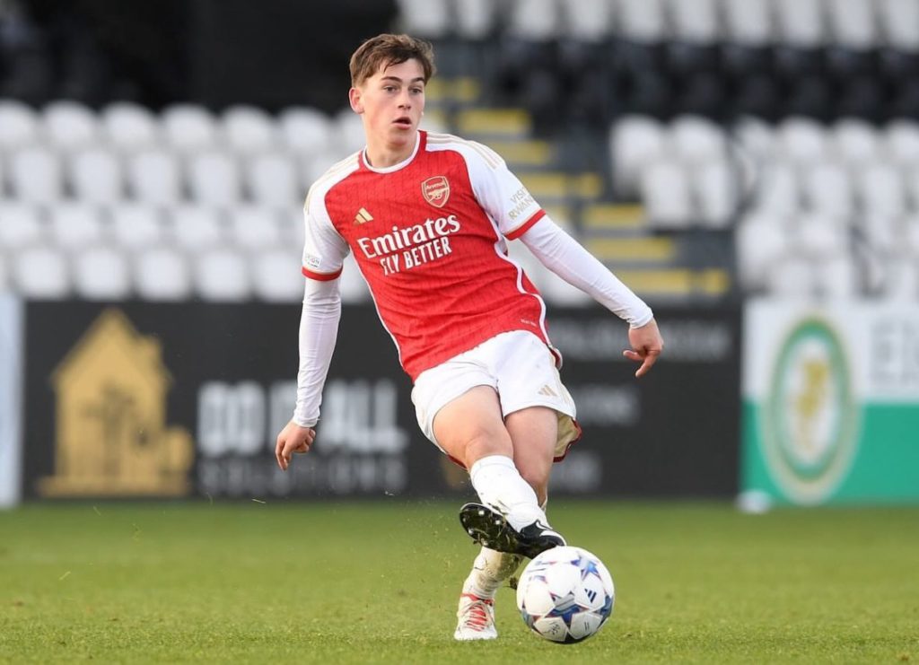 Harrison Dudziak with the Arsenal academy (Photo via Dudziak on Instagram)