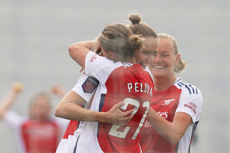 BOREHAMWOOD, ENGLAND - MAY 18: Vivianne Miedema of Arsenal scores her team's third goal with teammates Victoria Pelova and Frida Maanum during the ...