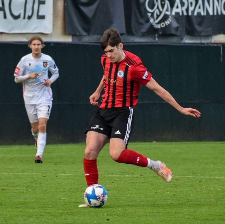 Arsenal scout 2 young Croatian talents 3 Niko Tomašević playing for Kustosija (Photo via Index.hr)