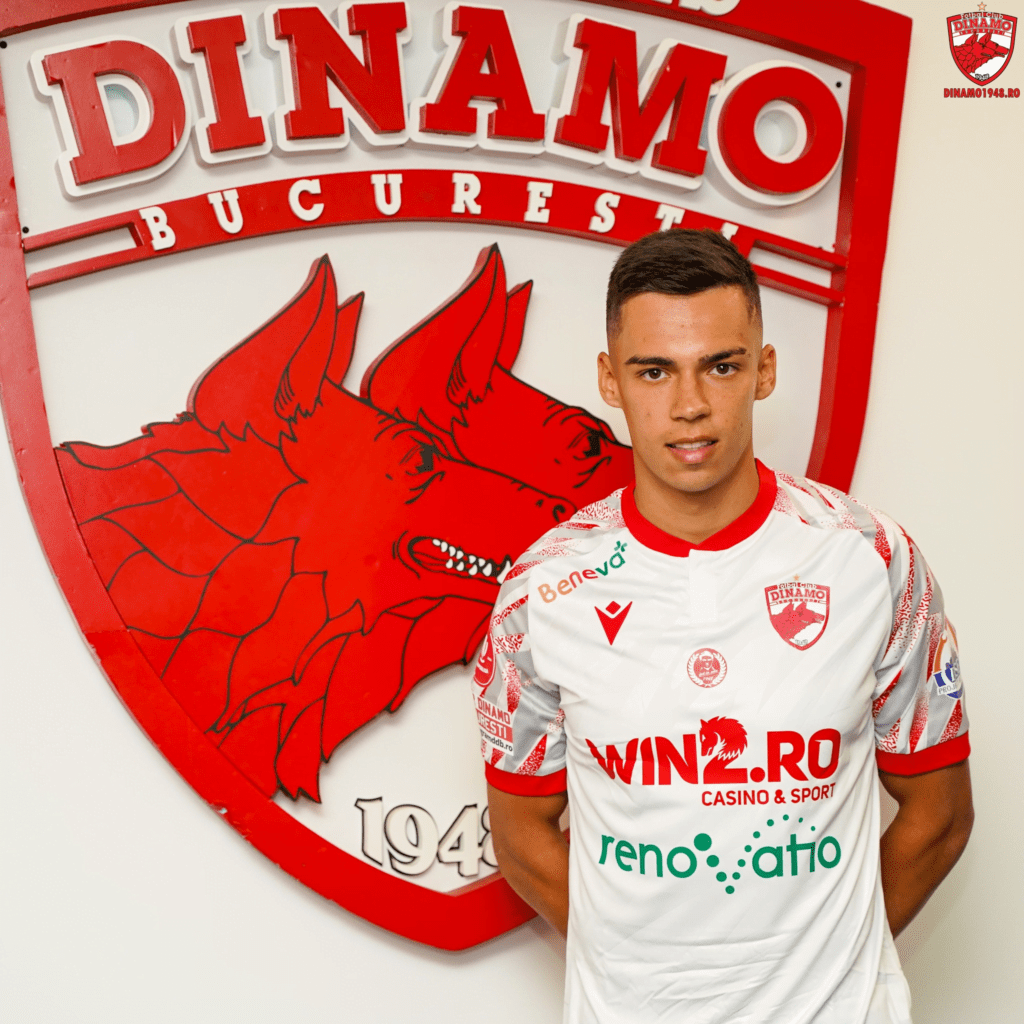 Released Arsenal 21yo scores on debut for new side 2 Catalin Cirjan after signing for Dinamo Bucharest (Photo via Dinamo1948.ro)