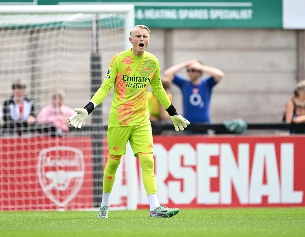 Lucas Nygaard playing for the Arsenal u21s (Photo via Arsenal.com)