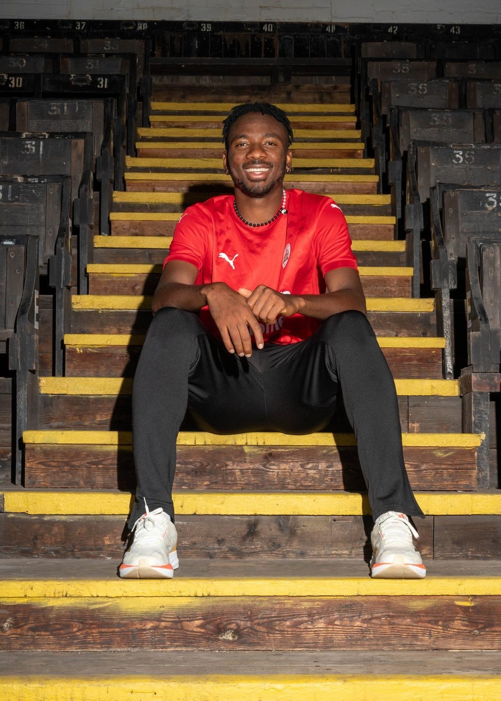 Kelechi Nwakali after signing for Barnsley (Photo via BarnsleyFC.co.uk)