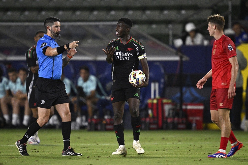 CARSON, CALIFORNIA: Eddie Nketiah #14 of Arsenal FC reacts against AFC Bournemouth during a pre-season friendly match between Arsenal FC and AFC Bo...