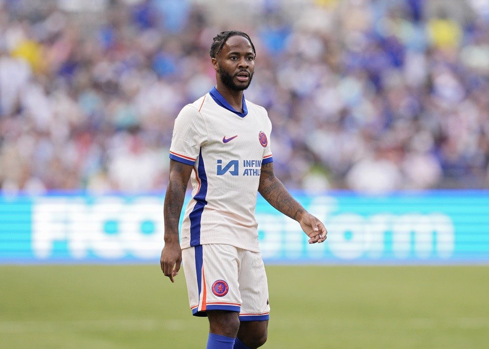 Arsenal unlikely to sign Sterling despite edging out Manchester United 2 COLUMBUS, OHIO: Raheem Sterling of Chelsea plays in a pre-season match against Manchester City at Ohio Stadium on August 03, 2024. (Photo by Jeff Dean/Getty Images)