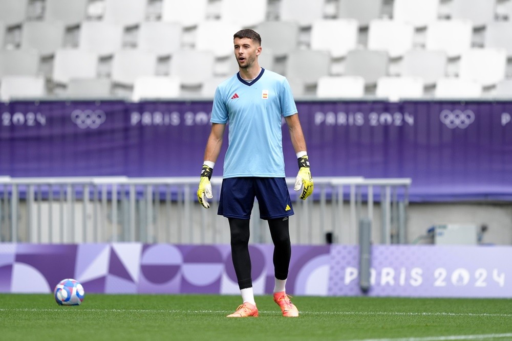 BORDEAUX, FRANCE: Joan Garcia of Team Spain warms up prior to the Men's group C match between Dominican Republic and Spain during the Olympic Games...