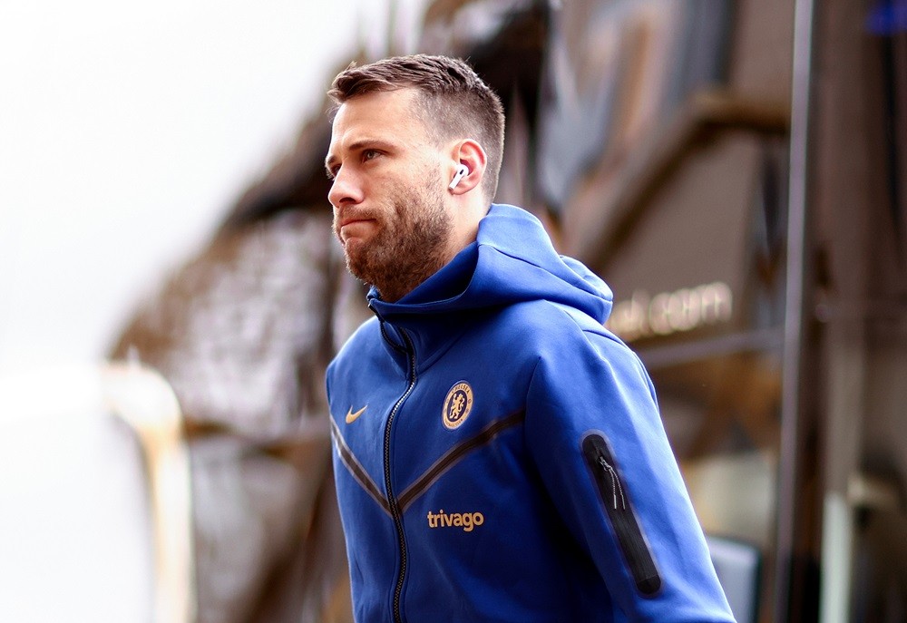 Arsenal discussed 2nd Chelsea signing as well as Sterling 4 WOLVERHAMPTON, ENGLAND: Marcus Bettinelli of Chelsea arrives at the stadium prior to the Premier League match between Wolverhampton Wanderers and Chelsea FC at Molineux on December 24, 2023. (Photo by Naomi Baker/Getty Images)