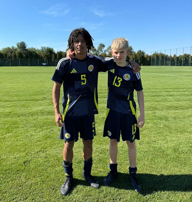 Marcello de Barros (L) with the Scotland u15s (Photo via St. Mirren FC Youth Academy on Twitter)