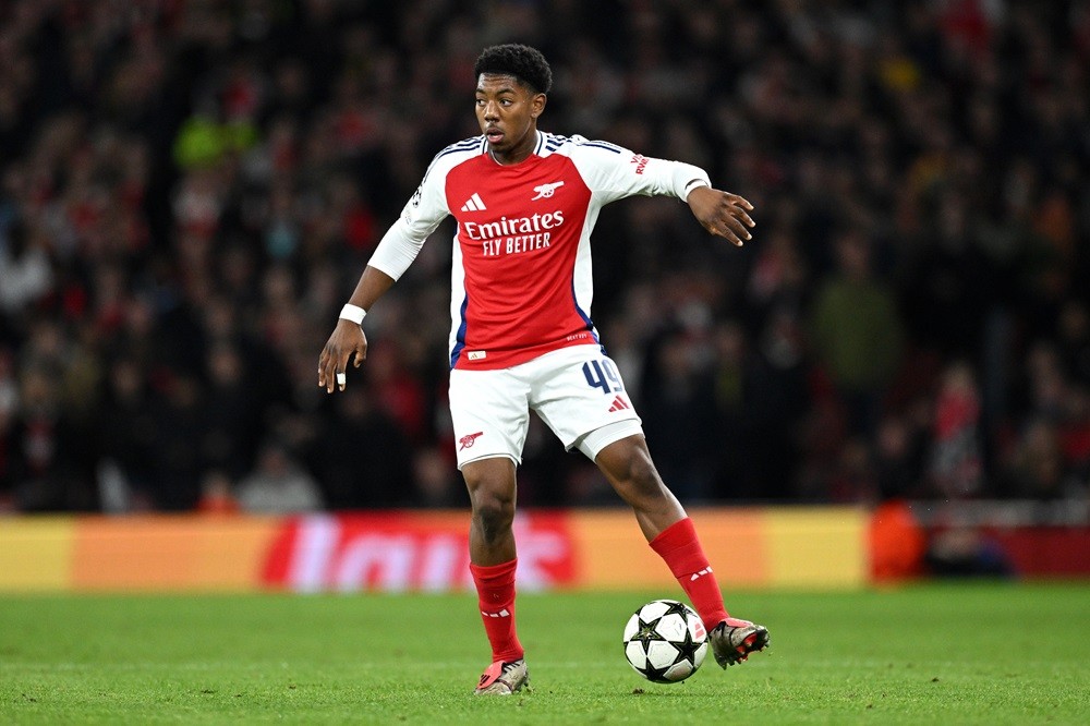 LONDON, ENGLAND: Myles Lewis-Skelly of Arsenal during the UEFA Champions League 2024/25 League Phase MD3 match between Arsenal FC and FC Shakhtar D...