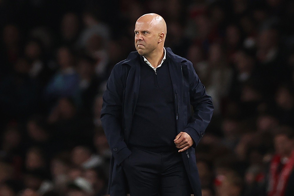 LONDON, ENGLAND: Arne Slot, Manager of Liverpool, looks on during the Premier League match between Arsenal FC and Liverpool FC at Emirates Stadium ...