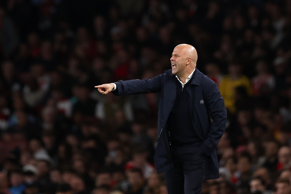 LONDON, ENGLAND: Arne Slot, Manager of Liverpool reacts during the Premier League match between Arsenal FC and Liverpool FC at Emirates Stadium on ...