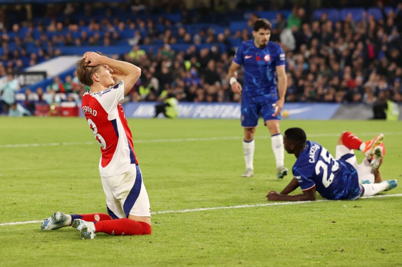 LONDON, ENGLAND - NOVEMBER 10: Martin Odegaard of Arsenal reacts during the Premier League match between Chelsea FC and Arsenal FC at Stamford Bridge on November 10, 2024 in London, England. (Photo by Ryan Pierse/Getty Images)