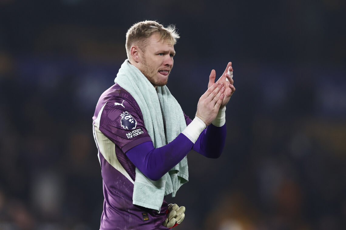 WOLVERHAMPTON, ENGLAND - NOVEMBER 09: Aaron Ramsdale of Southampton acknowledges the fans after the Premier League match between Wolverhampton Wand...