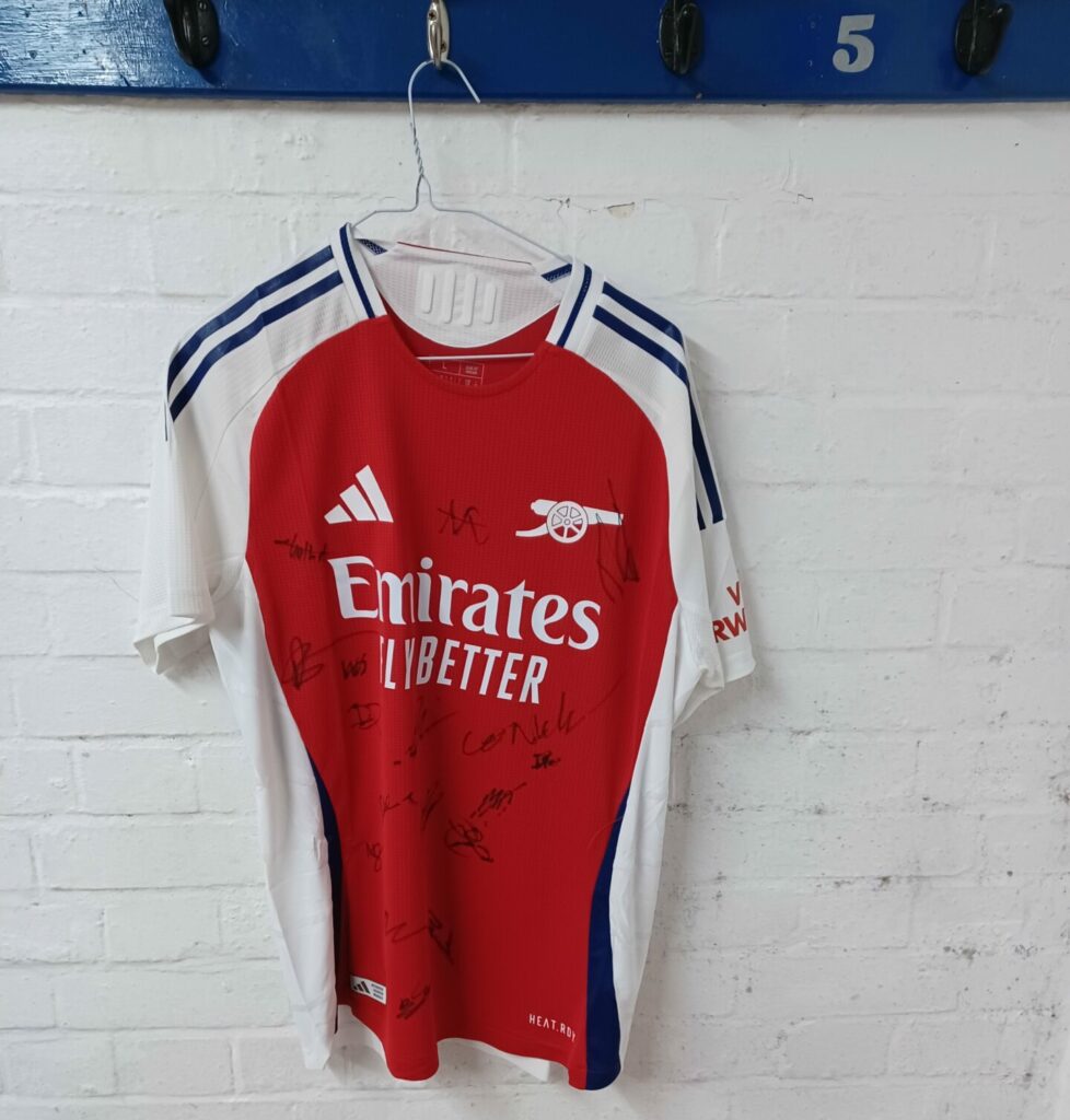 Arsenal show class with gifts after non-league Youth Cup clash 2 A signed Arsenal shirt gifted to Hertford Town following the FA Youth Cup match between the two teams (Photo via Hertford Town on Twitter)