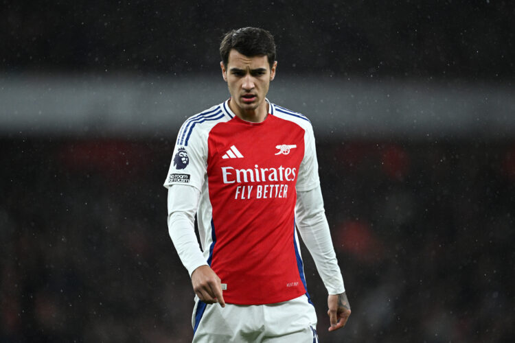 LONDON, ENGLAND - NOVEMBER 23: Jakub Kiwior of Arsenal during the Premier League match between Arsenal FC and Nottingham Forest FC at Emirates Stad...