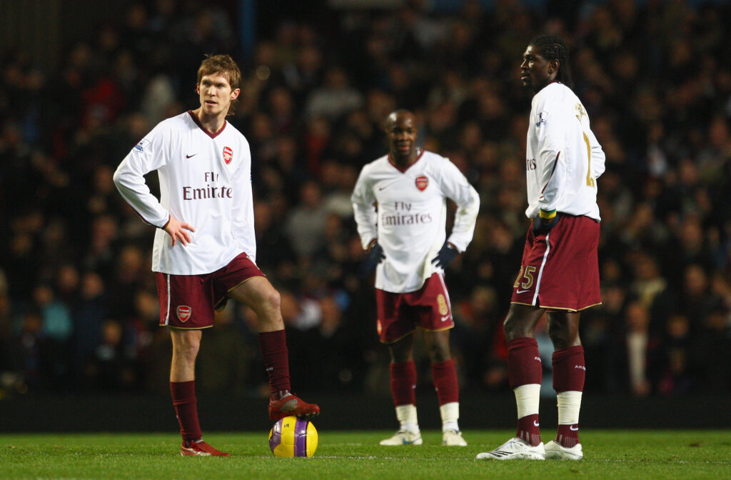 BIRMINGHAM, UNITED KINGDOM - DECEMBER 01: Alexander Hleb (L) of Arsenal looks on with team mates Emmanuel Adebayor (R) and Lassana Diarra during the Barclays Premier League match between Aston Villa and Arsenal at Villa Park on December 1, 2007 in Birmingham, England. (Photo by Laurence Griffiths/Getty Images)