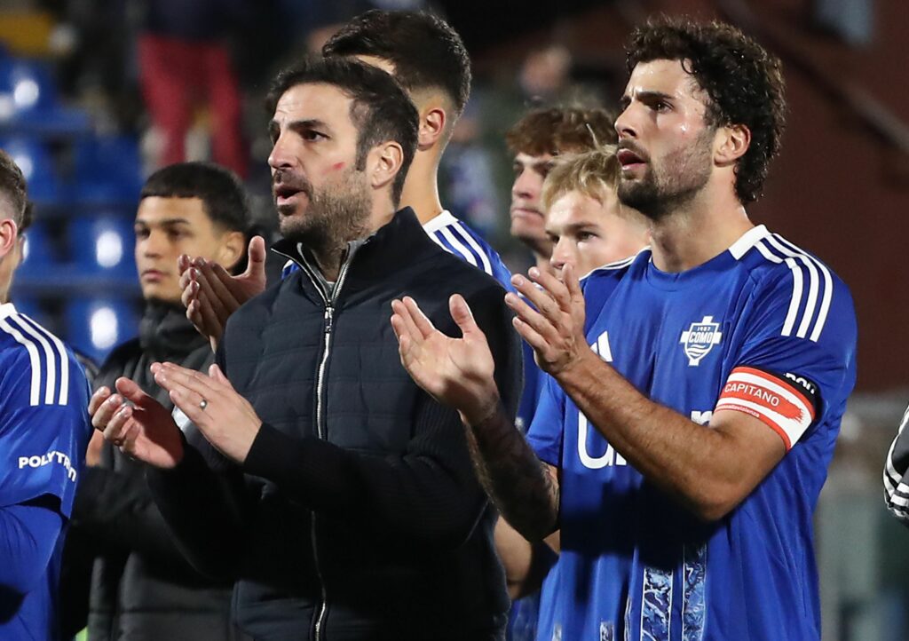 Ex-Gunner’s rookie management wins Sacchi praise 2 COMO, ITALY - NOVEMBER 24: Como 1907 coach Cesc Fabregas and Como 1907 captain Patrick Cutrone salute the crowd at the end of the Serie A match between Como 1907 and ACF Fiorentina at Stadio G. Sinigaglia on November 24, 2024 in Como, Italy. (Photo by Marco Luzzani/Getty Images)