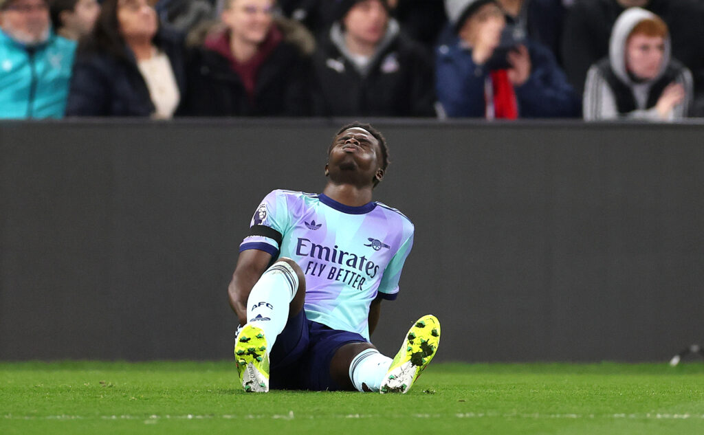 LONDON, ENGLAND - DECEMBER 21: Bukayo Saka of Arsenal reacts between Crystal Palace FC and Arsenal FC at Selhurst Park on December 21, 2024 in London, England. (Photo by Alex Pantling/Getty Images)