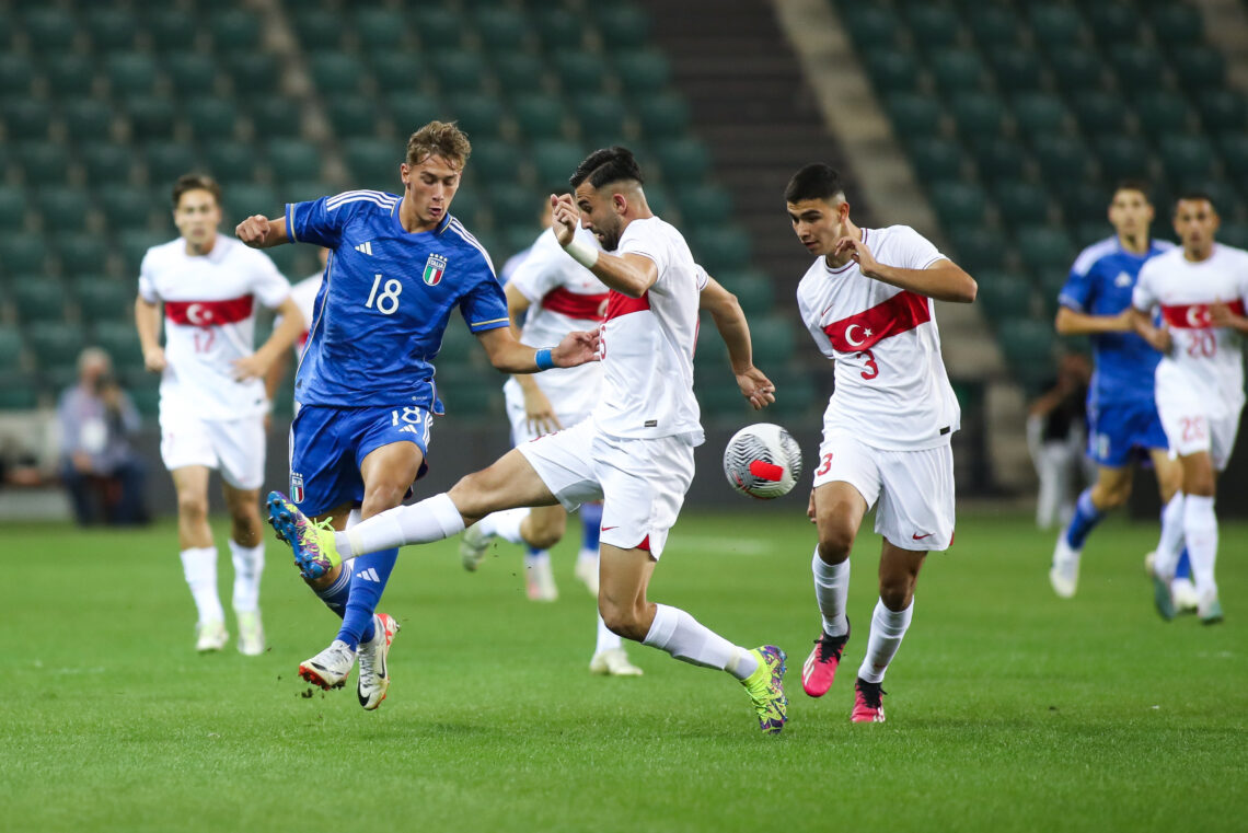 KOCAELI, TURKEY - SEPTEMBER 12: Francesco Pio Esposito of Italy is challenged by Emin Bayram of Turkey during UEFA European Under-21 Championship Q...