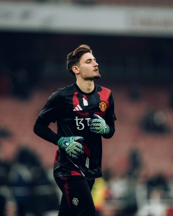 Hubert Graczyk with Manchester United at the Emirates Stadium (Photo via Graczyk on Instagram)