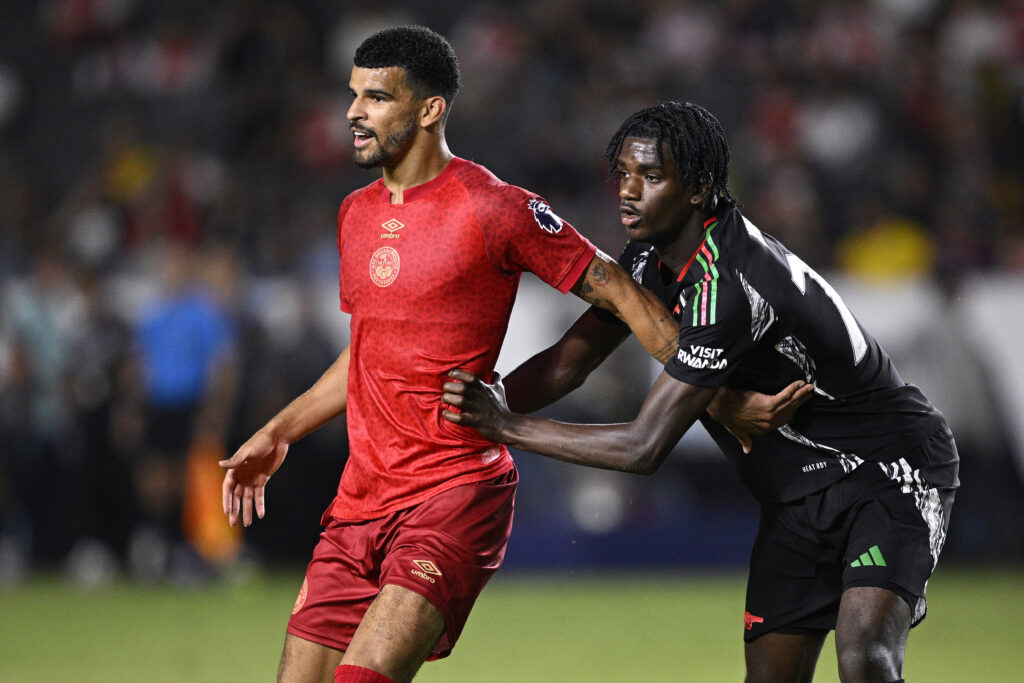 Manchester United agree deal to sign another Arsenal talent 4 CARSON, CALIFORNIA - JULY 24: Dominic Solanke #9 of AFC Bournemouth and Ayden Heaven #76 of Arsenal FC battle for position during the first half against Arsenal FC during a pre-season friendly match between Arsenal FC and AFC Bournemouth at Dignity Health Sports Park on July 24, 2024 in Carson, California. (Photo by Orlando Ramirez/Getty Images)