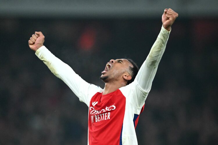 LONDON, ENGLAND - JANUARY 15: Gabriel of Arsenal celebrates at full-time following the team's victory in the Premier League match between Arsenal F...