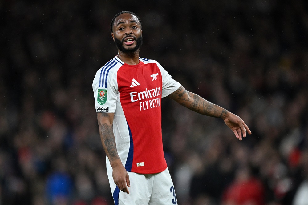 Arsenal winger impresses in training after Leicester horror show 2 LONDON, ENGLAND: Raheem Sterling of Arsenal during the Carabao Cup Quarter Final match between Arsenal and Crystal Palace at Emirates Stadium on December 18, 2024. (Photo by Justin Setterfield/Getty Images)