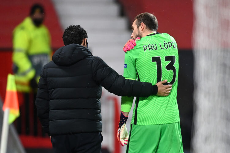 MANCHESTER, ENGLAND - APRIL 29: Pau Lopez of Roma leaves the pitch with an injury during the UEFA Europa League Semi-final First Leg match between ...