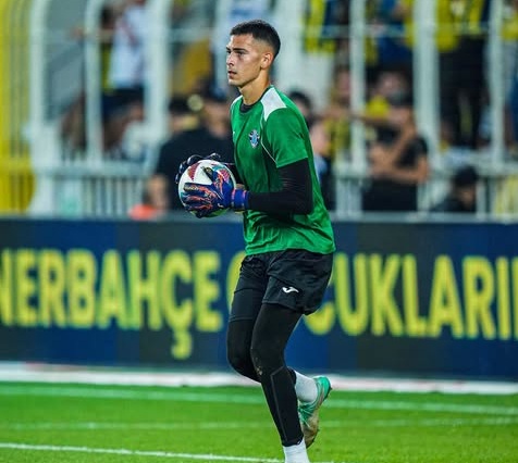 Deniz Eren Donmezer with Adana Demirspor (Photo via @Spor on Instagram)