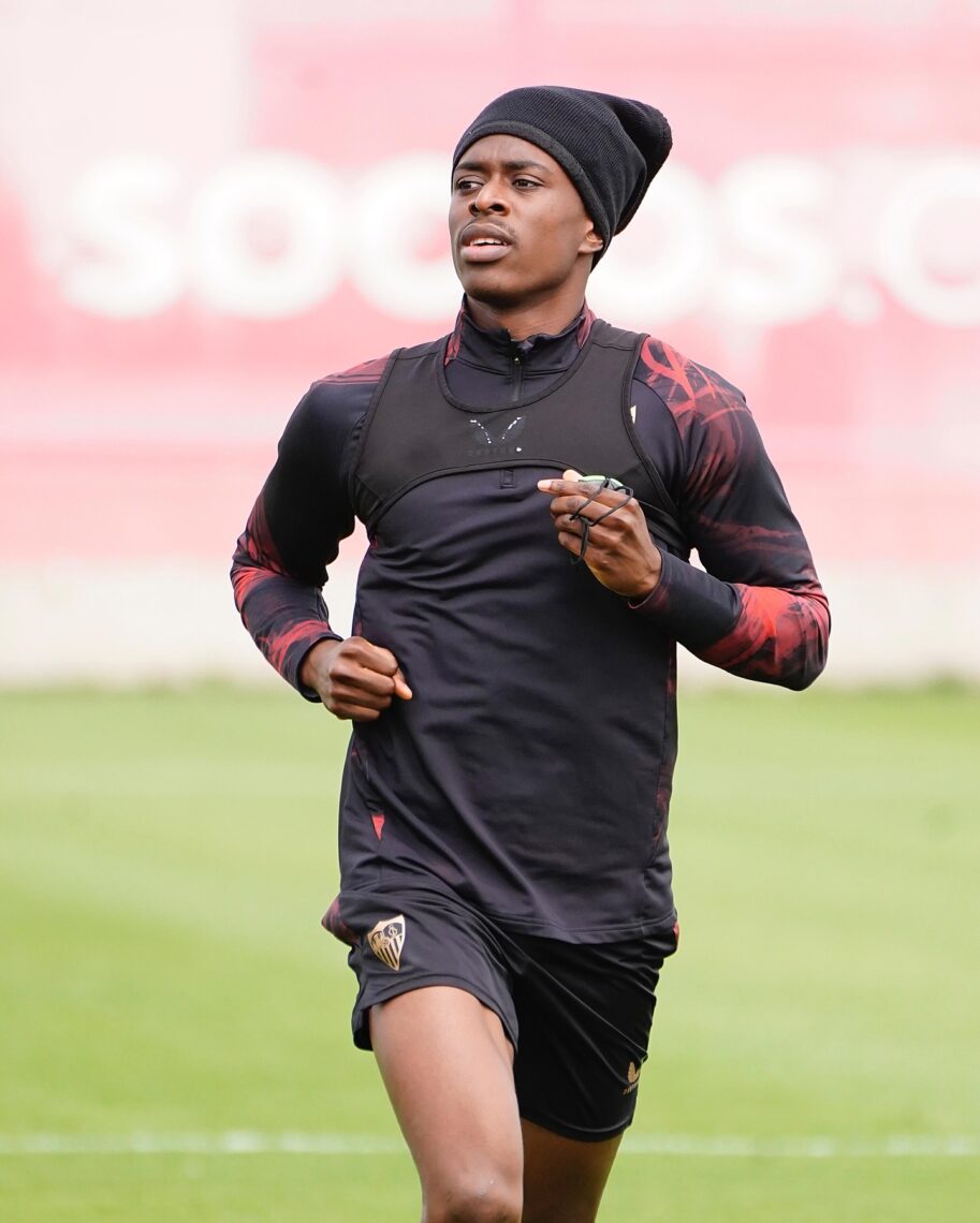 Albert Sambi Lokonga in training (Photo via Sevilla on Instagram)