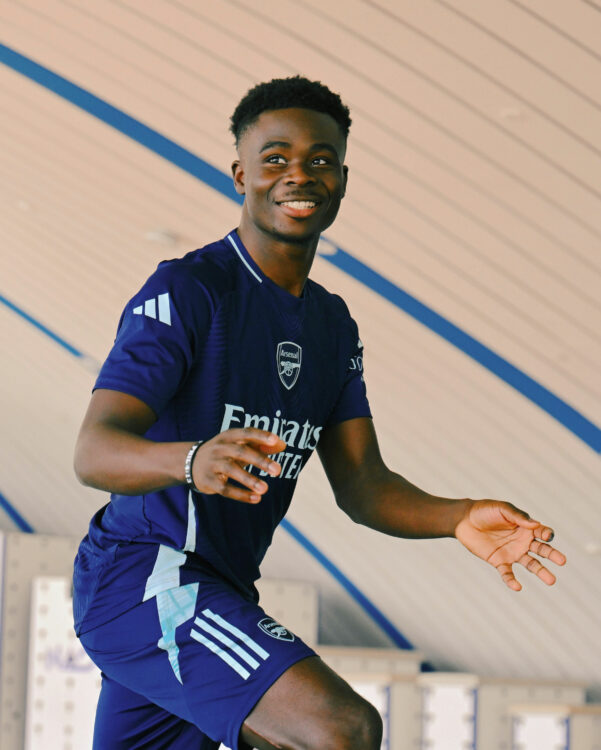 Bukayo Saka working on his fitness with Arsenal (Photo via Arsenal.com)