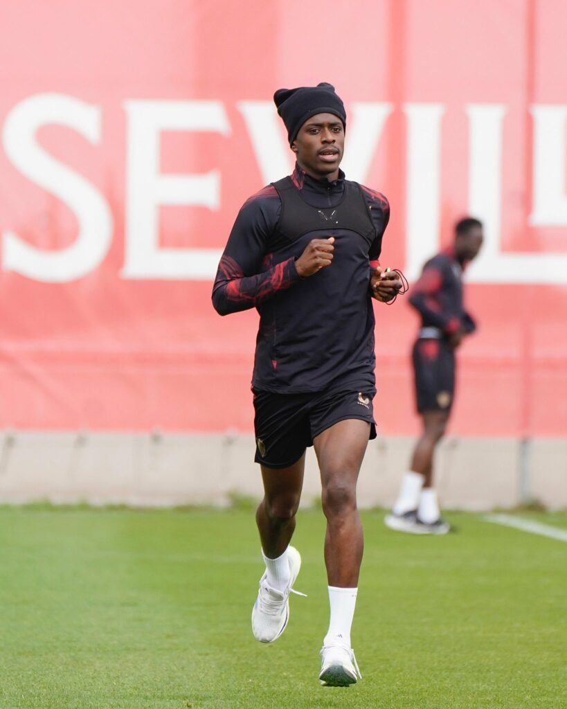 4th injury ends Arsenal loanee’s season 4 Albert Sambi Lokonga in training (Photo via Sevilla on Twitter)