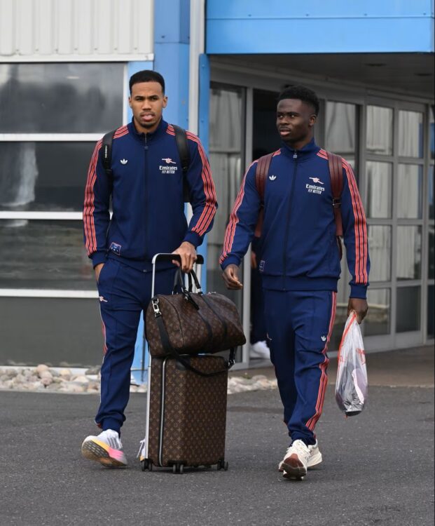 Bukayo Saka (R) joins Arsenal's first-team trip to Dubai (Photo via Arsenal.com)
