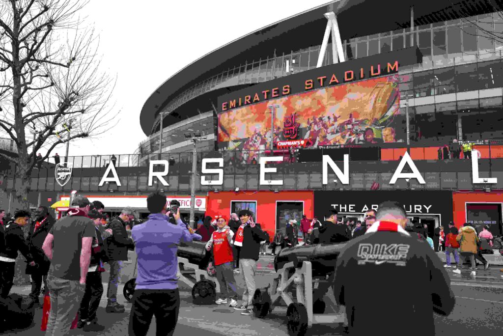 Arsenal to raise ticket prices for 2025/26 despite fan pressure 2 LONDON, ENGLAND - FEBRUARY 22: General view outside the stadium, as fans of Arsenal pose for a photo prior to the Premier League match between Arsenal FC and West Ham United FC at Emirates Stadium on February 22, 2025 in London, England. (Photo by Julian Finney/Getty Images)