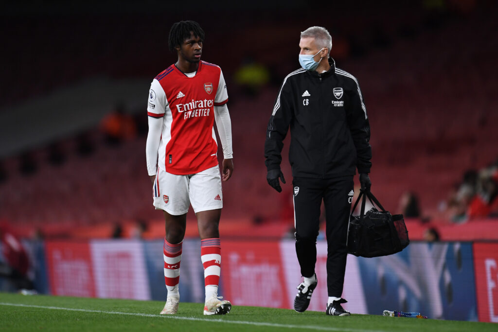 Arsenal 21yo to leave club 4 LONDON, ENGLAND - OCTOBER 01: Zane Monlouis of Arsenal walks along the touchline after receiving medical treatment during the Premier League 2 match between Arsenal U23 and Brighton & Hove Albion U23 at Emirates Stadium on October 01, 2021 in London, England. (Photo by Alex Burstow/Getty Images)