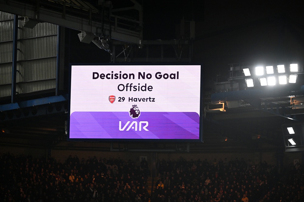LONDON, ENGLAND: The LED screen inside the stadium displays the VAR decision of 'No Goal - offside' for a goal scored by Kai Havertz of Arsenal (no...