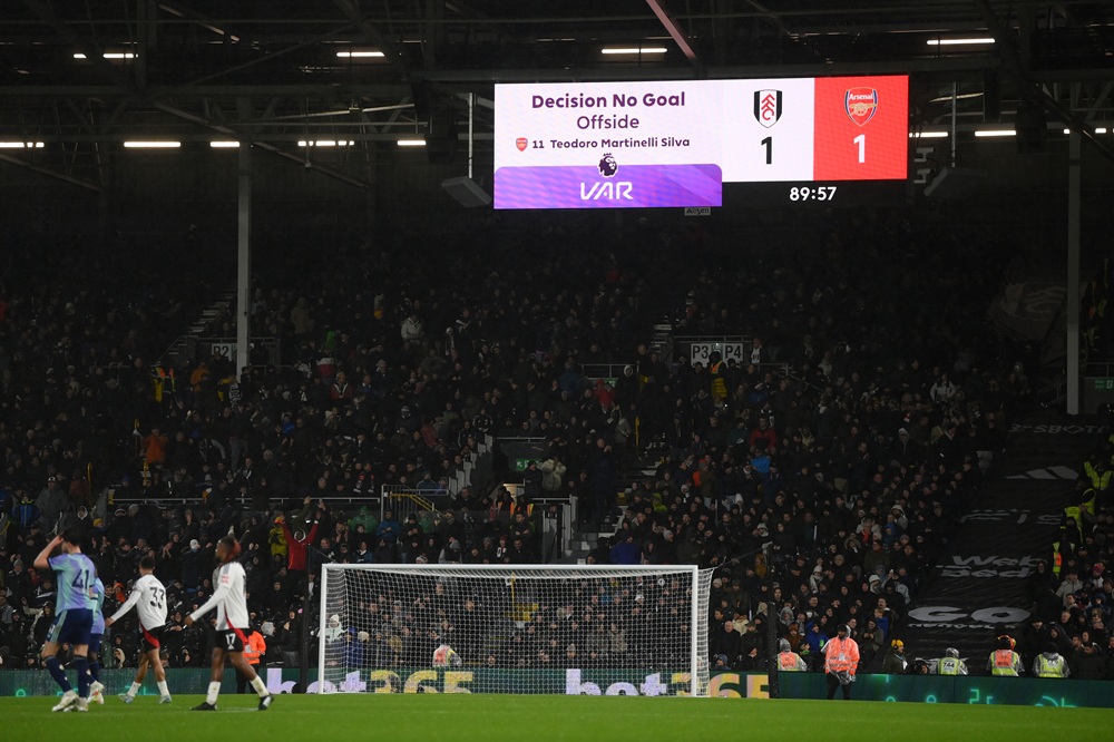 Premier League set new deadline for semi-automated offside introduction 2 LONDON, ENGLAND: The LED screen displays a message from VAR which reads ""Decision No Goal, Offside, 11, Teodoro Martinelli Silva" during the Premier League match between Fulham FC and Arsenal FC at Craven Cottage on December 08, 2024. (Photo by Mike Hewitt/Getty Images)
